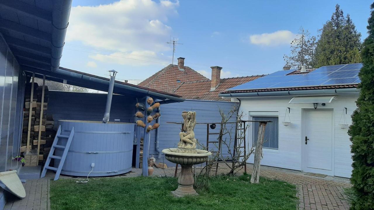 Villa Harmonia Gyula Exterior foto